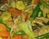 Foto langkah ke 6 dari resep Tumis Sayuran dan Ayam.