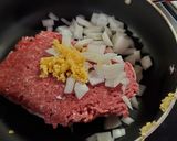 A picture of step 1 of Cheeseburger Macaroni Skillet.