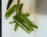 Foto del paso 2 de la receta: Paletilla de cabrito al horno al vino blanco verduras y patata