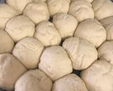 Foto del paso 3 de la receta: Pancitos de leche 🥛¡Esponjosos y livianos!