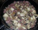 Foto del paso 2 de la receta Revueltos de champiñones y bacon