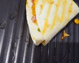 મેક્સિકન વેજ કેસેડિયા (Mexican Veg Quesadilla Recipe In Gujarati) રેસીપી સ્ટેપ4ફોટો