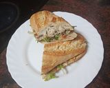 Foto del paso 3 de la receta Bocadillo de sardinas y ensalada