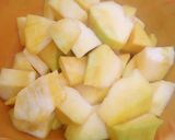 A picture of step 1 of Spinach soup with pumpkin.