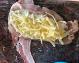 Rántott hús újratervezve azaz sajttal- sajtkrémmel töltött baconös rántott szelet recept fázis 2 fotója