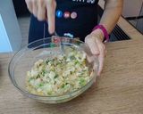 Foto del paso 4 de la receta Tortilla de coliflor y bacalao con alioli de ajo negro