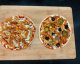 પેરી-પેરી ફ્રેન્ચ ફ્રાઇઝ પીઝા (Peri Peri French Fries Pizza Recipe In Gujarati) રેસીપી સ્ટેપ5ફોટો