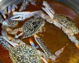 Gambar langkah 2 resipi Mi Ketam Kuah Pedas.
