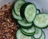 Foto langkah ke 3 dari resep Chinese Cucumber Salad.