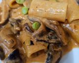 Foto del paso 6 de la receta: Rigattoni en salsa rosa de setas