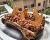Foto del paso 4 de la receta: Steak tartar sobre tuétano