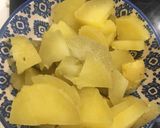 उपवासाची बटाट्याचीभाजी (upwasachi batatyachi bhaji recipe in marathi) रेसिपी स्टेप 1 फोटो 