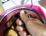 Foto langkah ke 2 dari resep Shiitake Tumis Kecap.