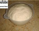 صورة لخطوة 3 من وصفة البيتزا 😋😋