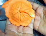 उकडीचे जास्वंद मोदक (Ukadiche Jaswand Modak Recipe In Marathi) रेसिपी स्टेप 5 फोटो 