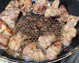 Foto del paso 2 de la receta: Masas de cerdo salteadas con zanahoria y tomate