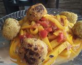 Foto del paso 12 de la receta: Espagueti🍝 de calabacín🥒amarillo💛 con albóndigas🍘🥫🍳🥕🌰 de atún!!!