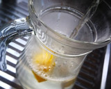 Foto del paso 3 de la receta: Agua alcalina contra el virus