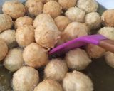 Foto langkah ke 5 dari resep Bakso goreng sabar.