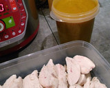Foto del paso 5 de la receta: Pechuga de Pollo Escalfada, crema de Verduras y Caldo (3 platos en 1)