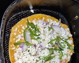 रोटी पिज़्ज़ा(Roti pizza recipe in Hindi) रेसिपी चरण 5 फोटो