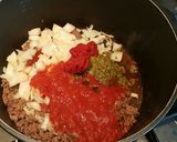 A picture of step 3 of Spaghetti Bolognase Soup.