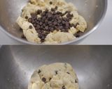 Foto langkah ke 2 dari resep Heart Scone Choco Chips.