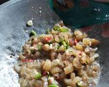 Foto langkah ke 4 dari resep Tumis pedas kikil sapi.