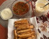 Foto del paso 4 de la receta: Tacos dorados con pollo🤤🤤🐥🍗🍗🌮🌮🥂