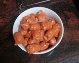 Foto del paso 2 de la receta: Huevos rotos con chistorra