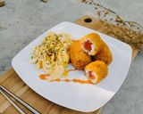 Foto langkah ke 7 dari resep Rice Nugget Sausage with Scrambled Eggs.