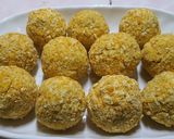Foto langkah ke 10 dari resep Bola Pisang isi Coklat Lumer.