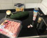 Foto del paso 1 de la receta: Calabacín relleno de pollo y pavo