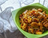 A picture of step 8 of Oseng Baso Campur / Stir Fried Meat Balls.