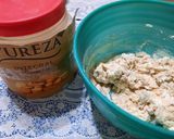 Foto del paso 2 de la receta: Mini pancitos saborizados de harina integral y yogurt