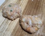 Foto langkah ke 2 dari resep Chicken Tsukune.
