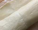 Foto del paso 7 de la receta: Rollitos de hojaldre con tres quesos y pera