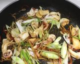 薑絲蒜苗醬炒中卷的食譜步驟3照片