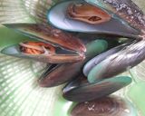 Foto langkah ke 4 dari resep Kerang Hijau Saus Padang.