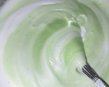 Foto langkah ke 3 dari resep Pandan Ogura Cake.