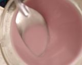 Foto del paso 2 de la receta: Atole de fresa (de sobrecito)