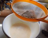 Foto del paso 2 de la receta: Budín de mandarina con frutillas