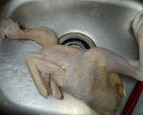 Hình bước làm 1 của món Gà Rô Ti Nước Dừa