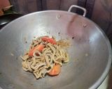 Foto langkah ke 4 dari resep Tumis Usus Ayam Super Pedas.