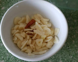 Foto del paso 4 de la receta: Espaguetis negros y blancos con gambas