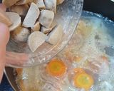 Foto langkah ke 4 dari resep Sop wortel brokoli bakso.