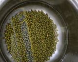 A picture of step 1 of Moong detox water.