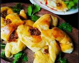 A picture of step 9 of Spicy Egg Puff.