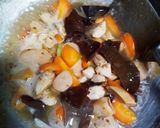 Foto langkah ke 3 dari resep Tumis/ Ca Brokoli bydeesawitri.