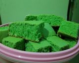 Foto langkah ke 5 dari resep Bolu (irit) Pandan Panggang 1 Telur.